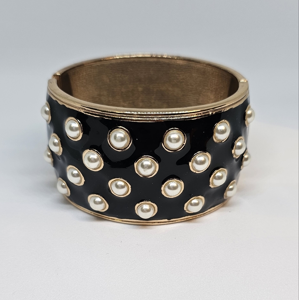 Avon Black and Gold Pearl-Studded Bracelet